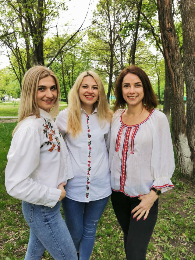 Заступниця директора департаменту соціальної політики Луцької міськради Тетяна Янчук, депутатка Луцької райради, координаторка жіночого руху «ЗА Майбутнє» у Волинській області Ольга Максимяк та депутатка Луцької міськради Юлія Дацюк